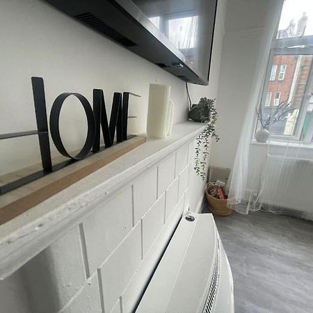 Lovely 2 Bed On Tower Bridge London Exteriör bild