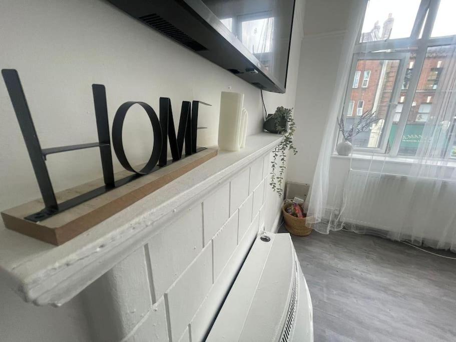 Lovely 2 Bed On Tower Bridge London Exteriör bild