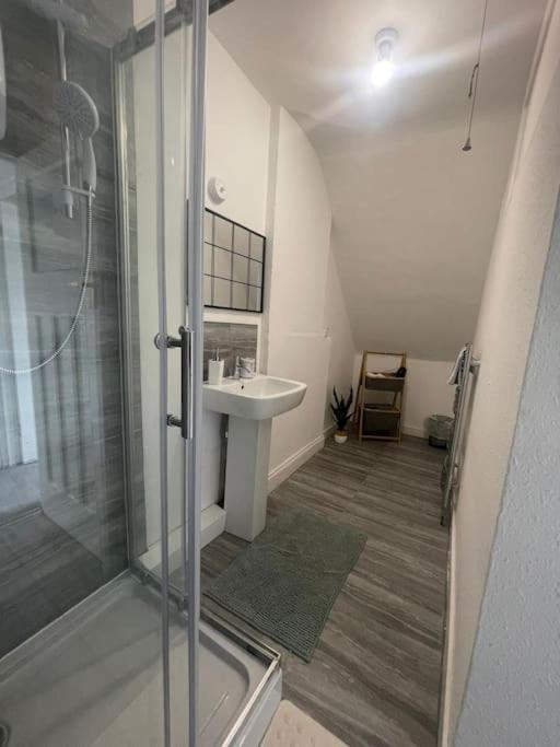 Lovely 2 Bed On Tower Bridge London Exteriör bild